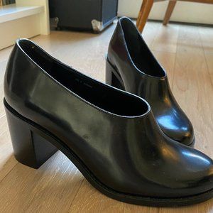 COS black patent leather heeled pumps